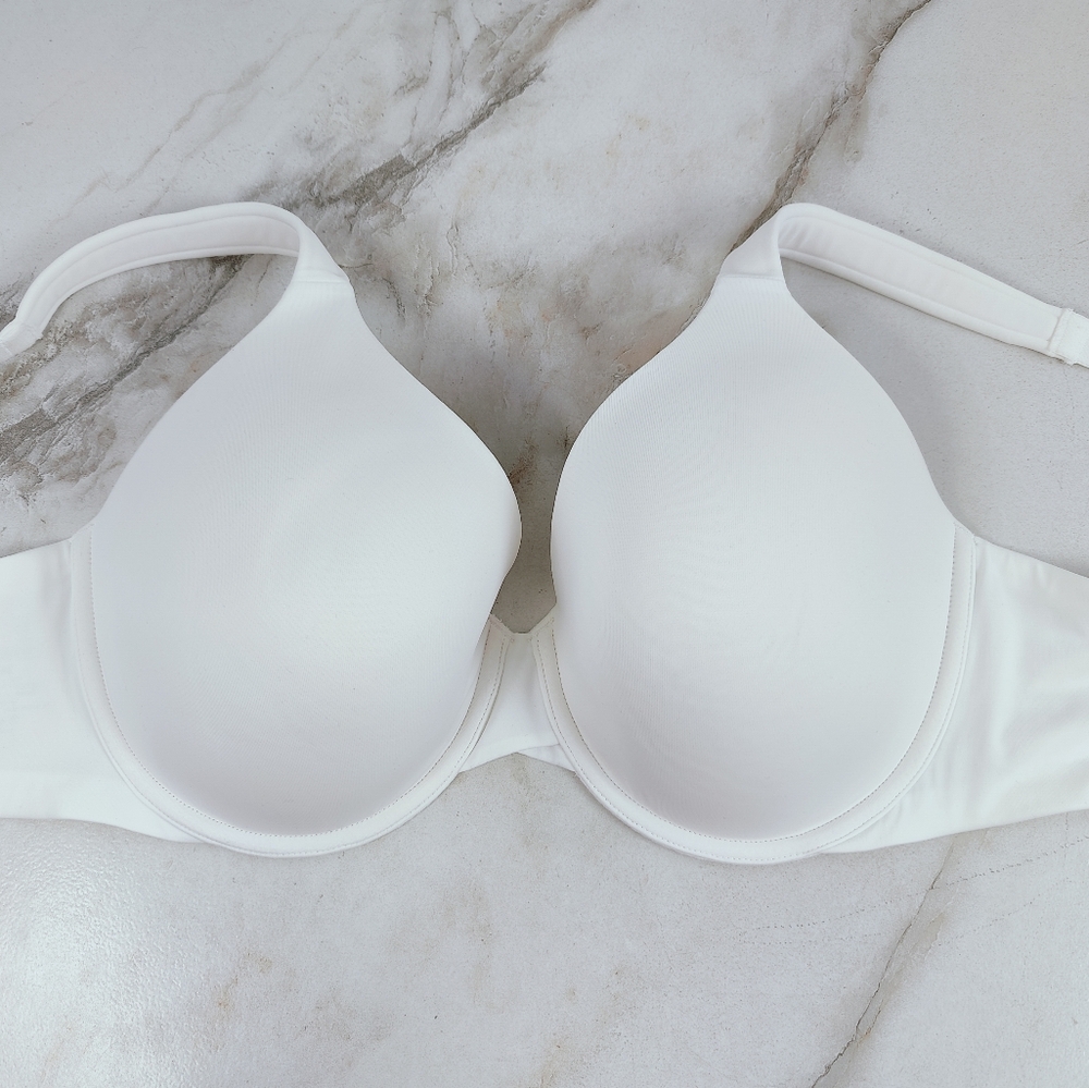 Ambrielle Full Figure Everyday Full Coverage Lightly Lined Bra, White, Sz 38DD